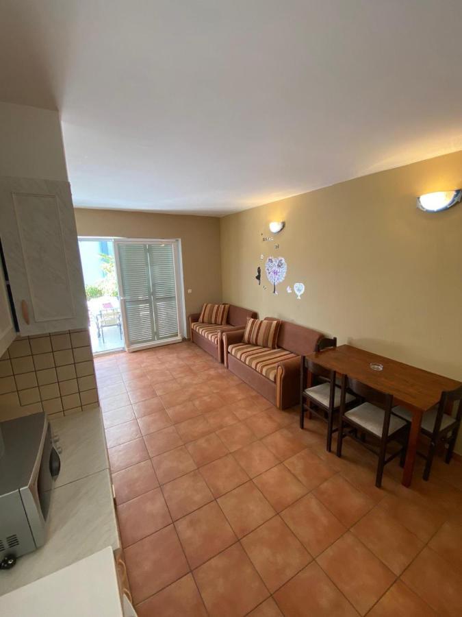 Apartment Dilba Novalja Bagian luar foto