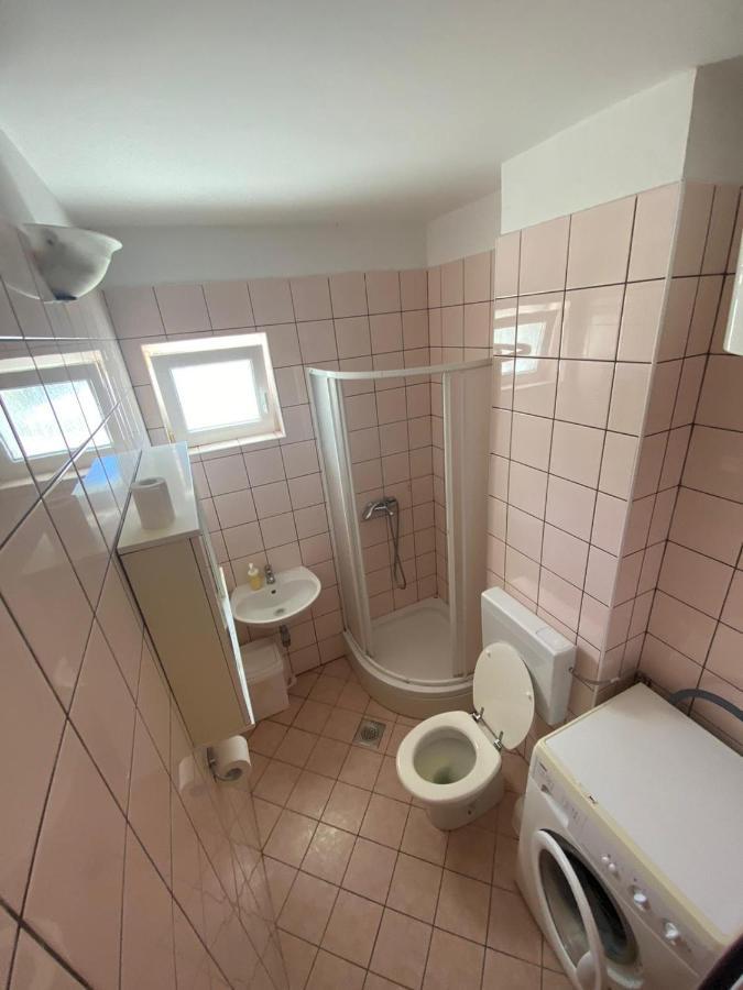 Apartment Dilba Novalja Bagian luar foto