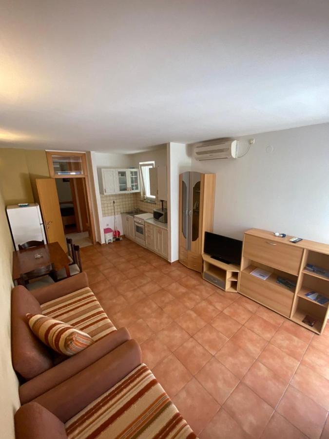 Apartment Dilba Novalja Bagian luar foto
