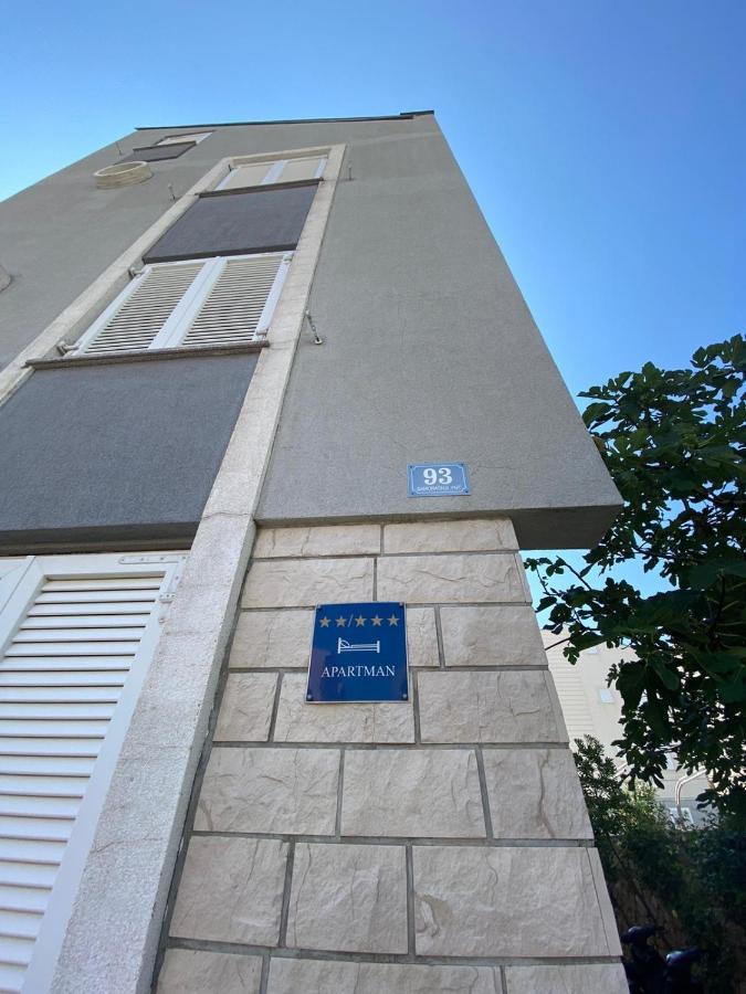 Apartment Dilba Novalja Bagian luar foto