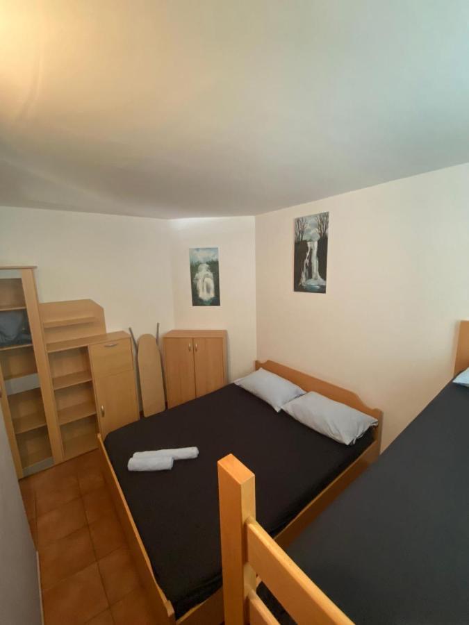 Apartment Dilba Novalja Bagian luar foto