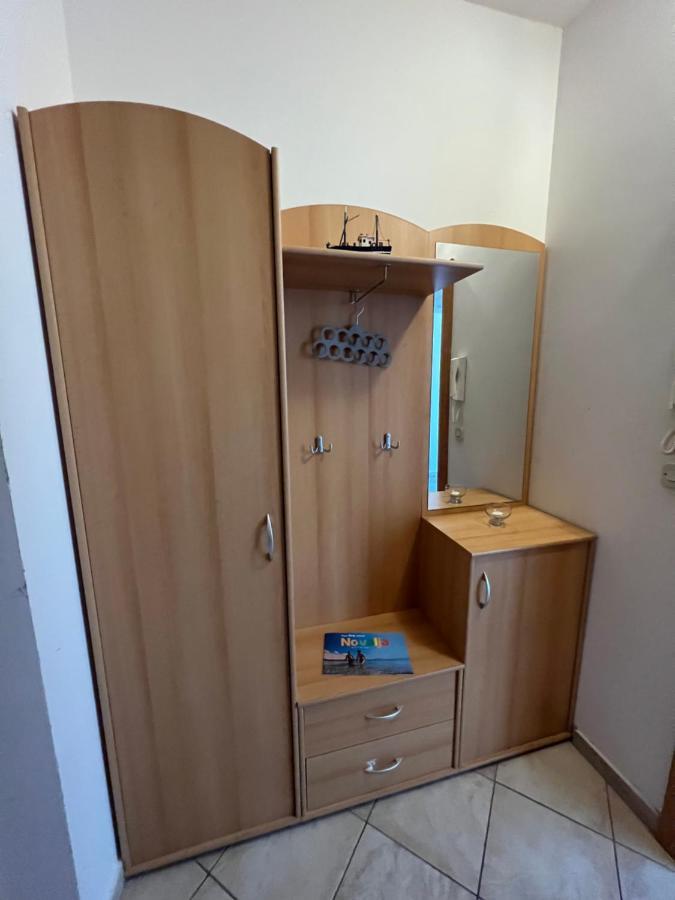 Apartment Dilba Novalja Bagian luar foto
