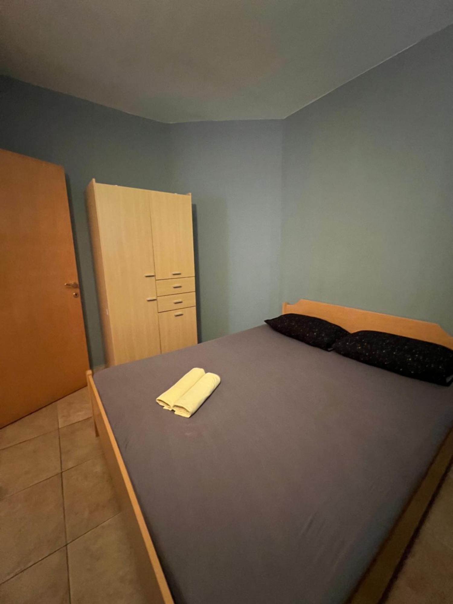 Apartment Dilba Novalja Bagian luar foto
